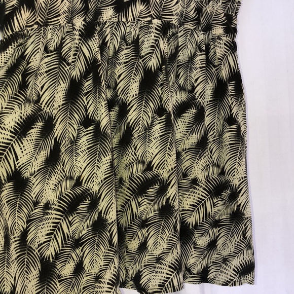 Acacia Rome Wrap Dress in Night Palm Silk Small - Picture 7 of 9